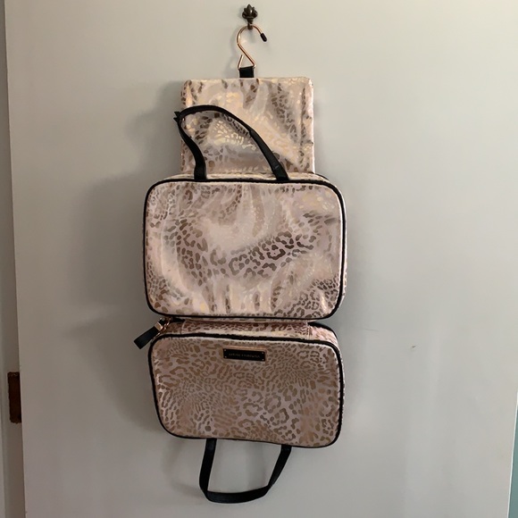 Victoria Secret Makeup Bag travel pouch hangable plastic cheetah gold pink black - Picture 3 of 3